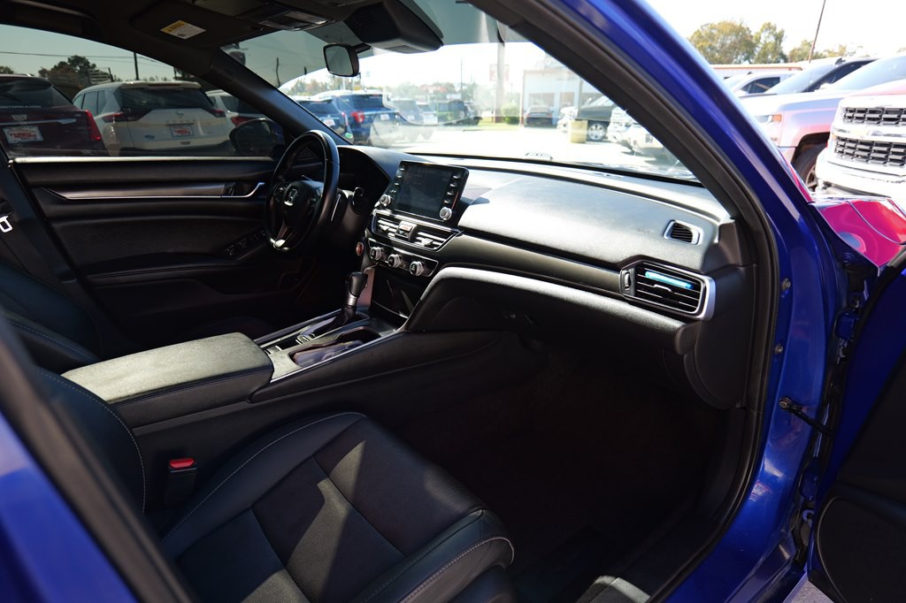 2020 Honda Accord Image 30