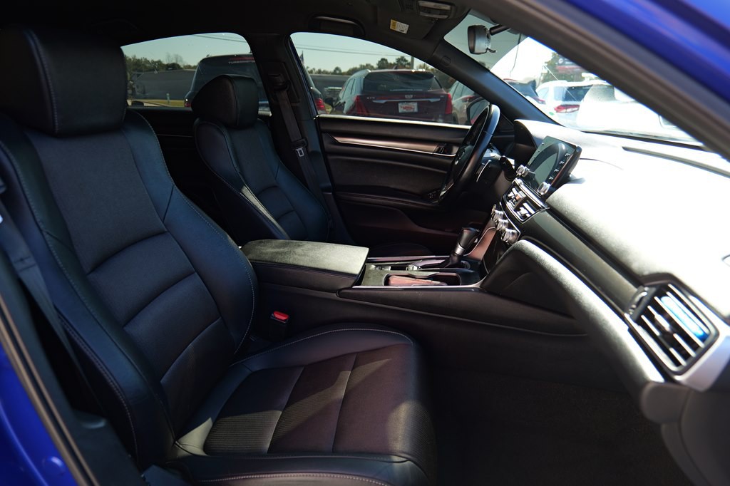 2020 Honda Accord Image 31