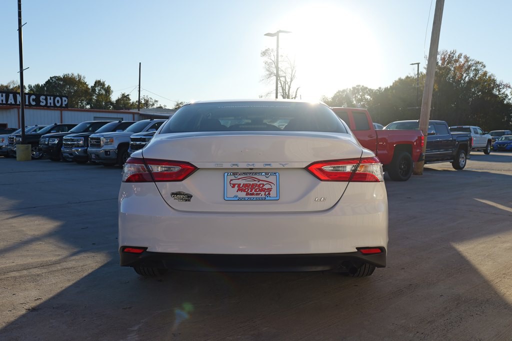 2018 Toyota Camry Image 6