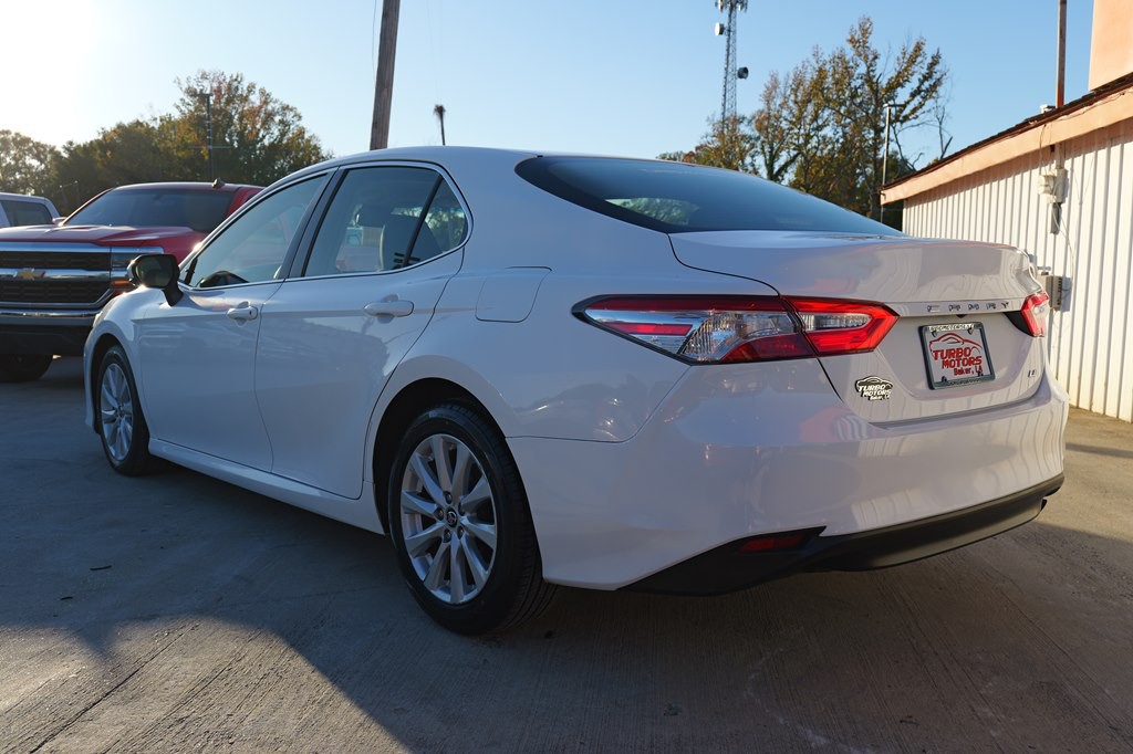 2018 Toyota Camry Image 7