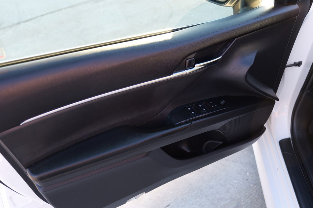 2018 Toyota Camry Image 11