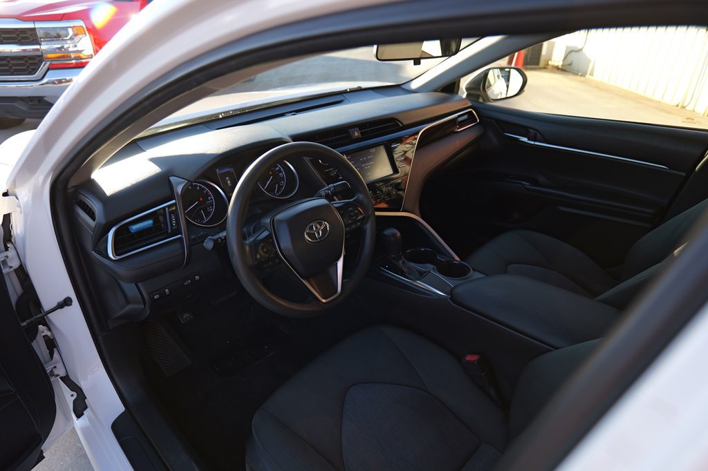 2018 Toyota Camry Image 12