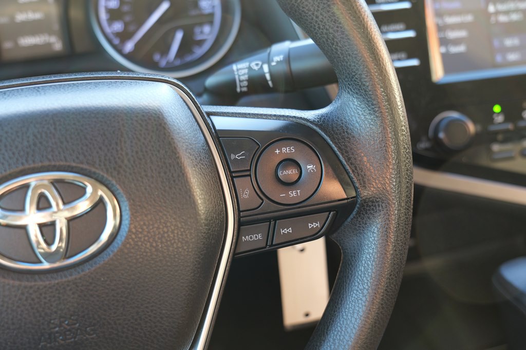 2018 Toyota Camry Image 16