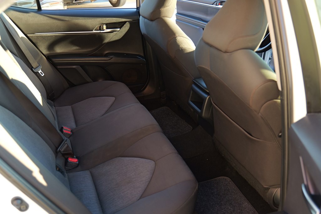 2018 Toyota Camry Image 26