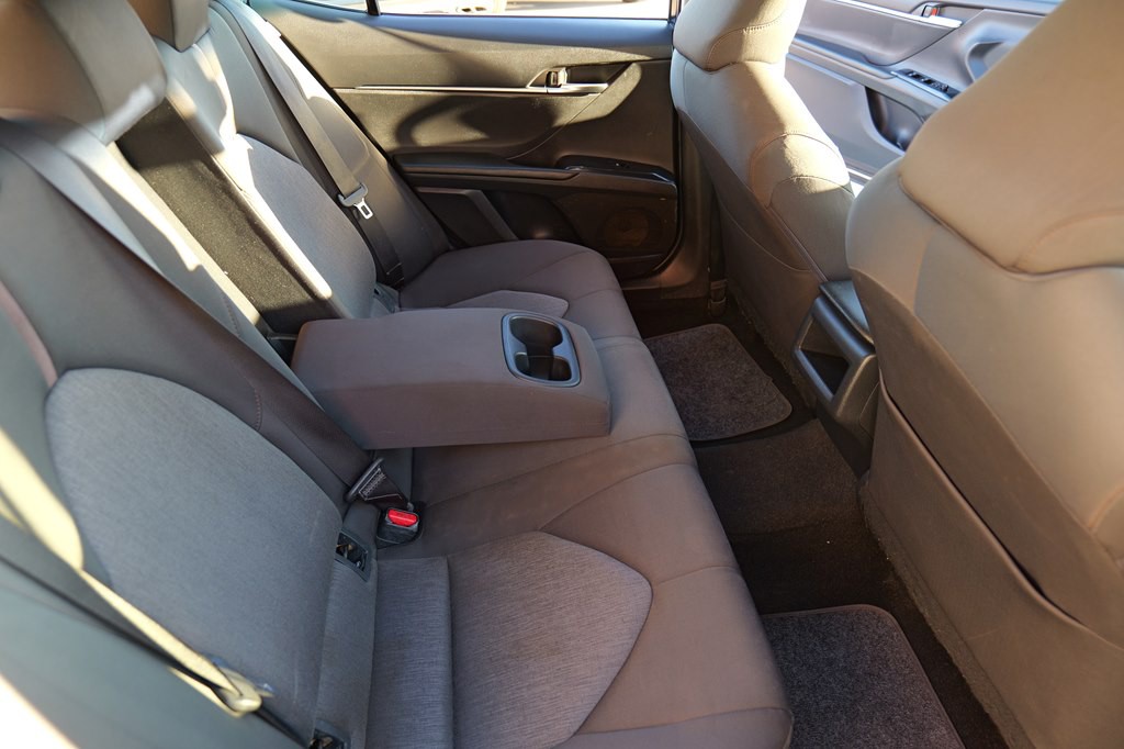 2018 Toyota Camry Image 27