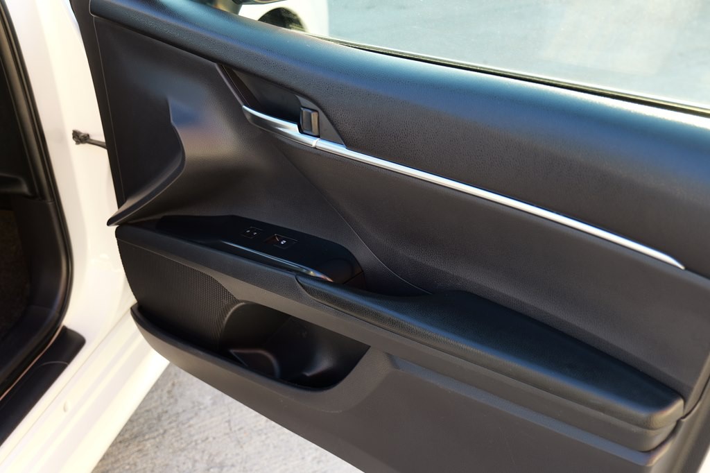 2018 Toyota Camry Image 28