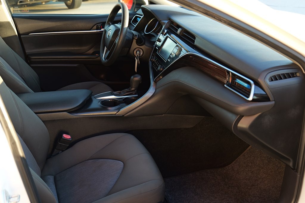 2018 Toyota Camry Image 29