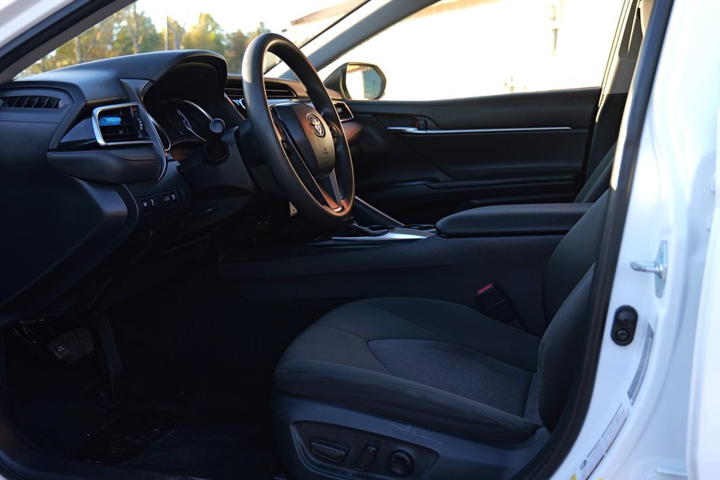 2018 Toyota Camry Image 34