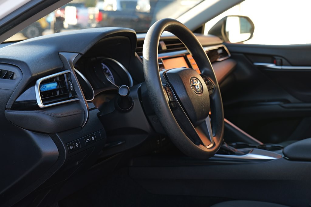 2018 Toyota Camry Image 35