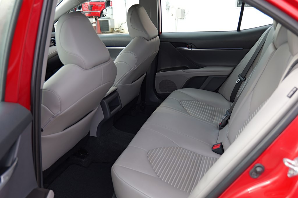 2022 Toyota Camry Image 16