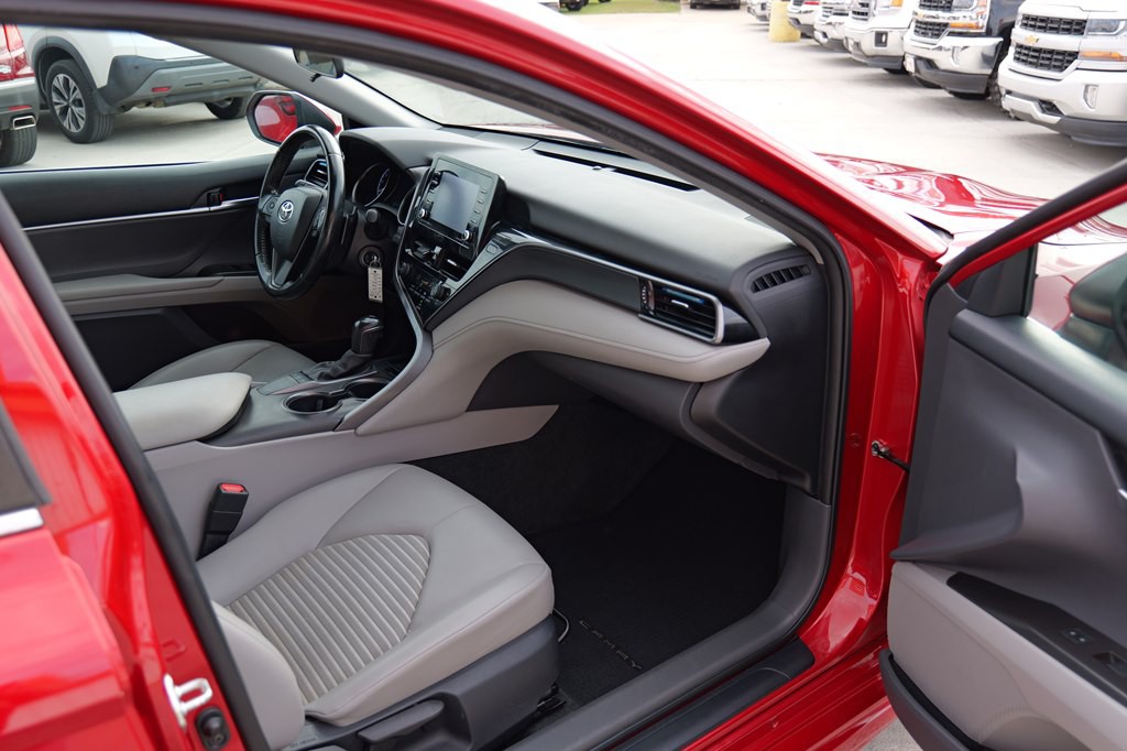 2022 Toyota Camry Image 24