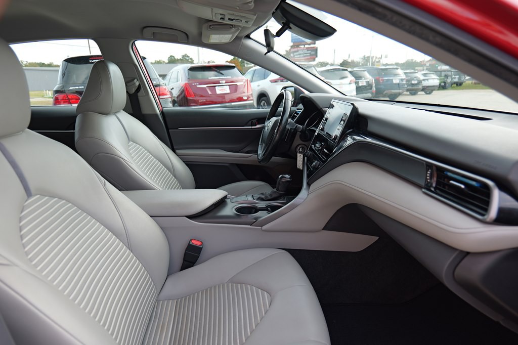 2022 Toyota Camry Image 26
