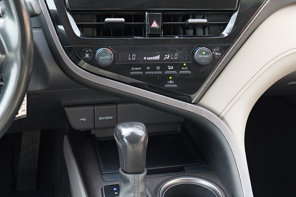 2022 Toyota Camry Image 38