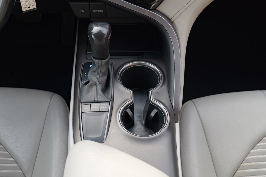 2022 Toyota Camry Image 39