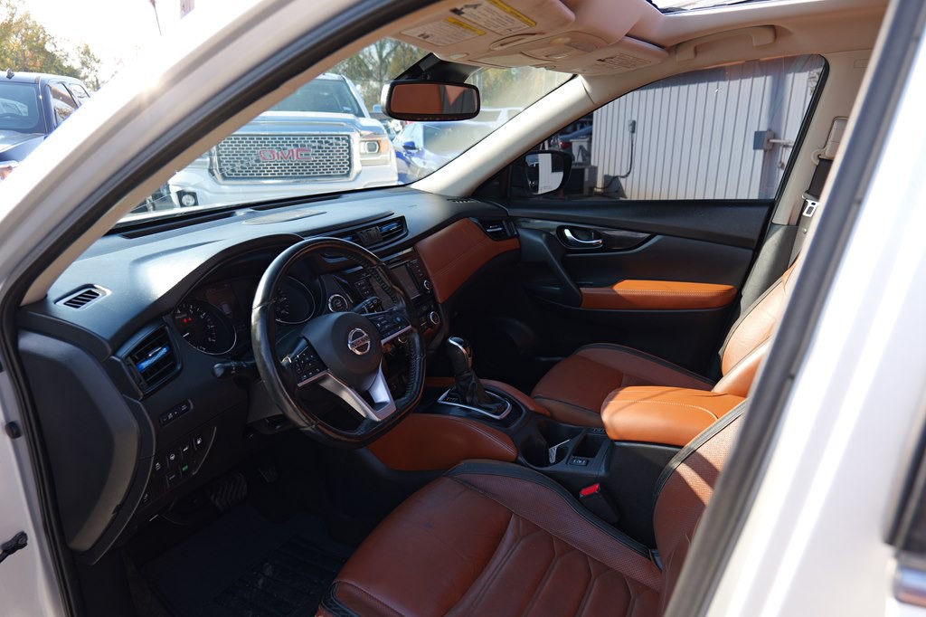 2018 Nissan Rogue Image 12