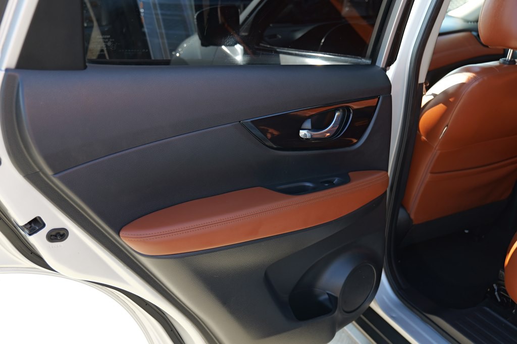 2018 Nissan Rogue Image 13