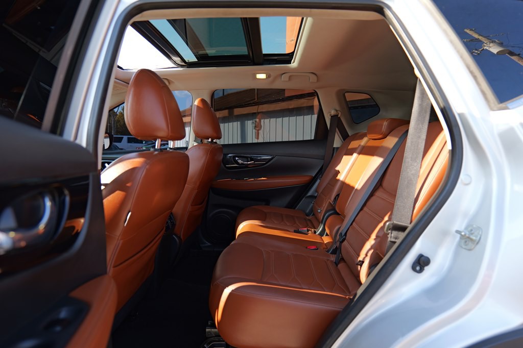 2018 Nissan Rogue Image 14