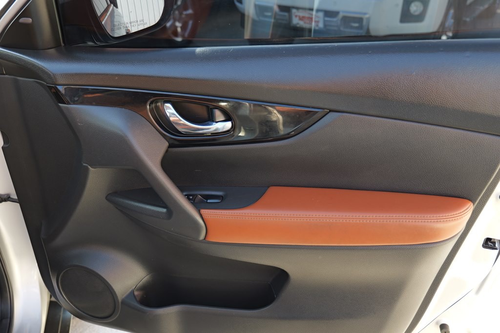 2018 Nissan Rogue Image 23