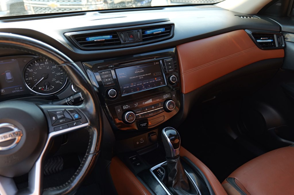 2018 Nissan Rogue Image 36