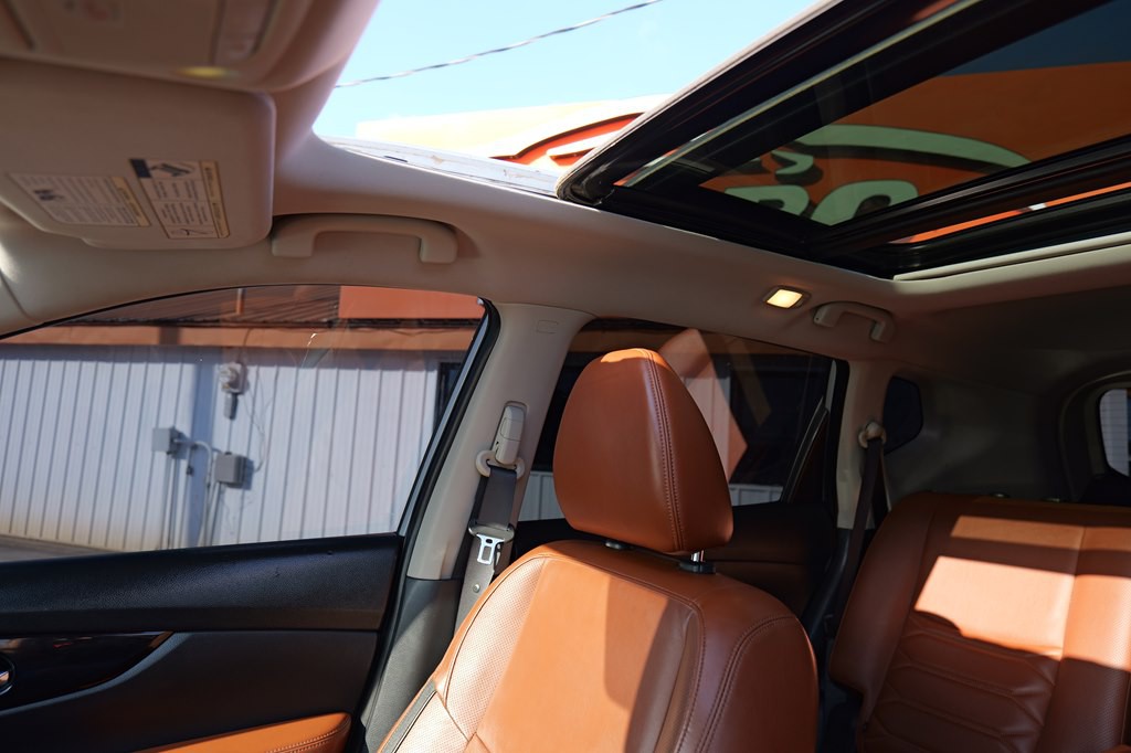 2018 Nissan Rogue Image 39