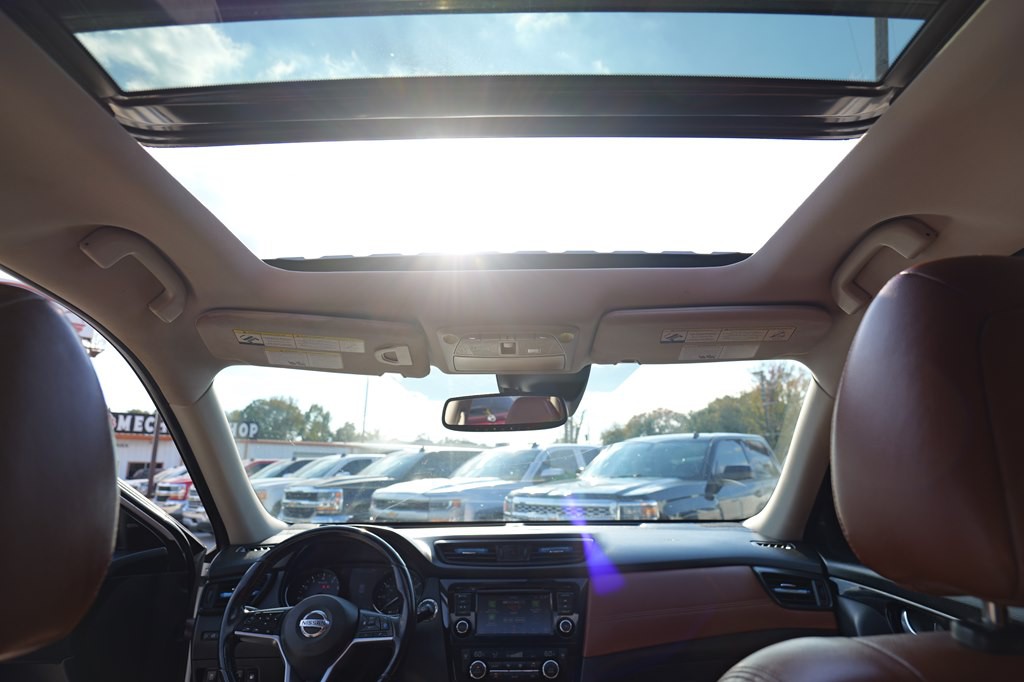 2018 Nissan Rogue Image 50