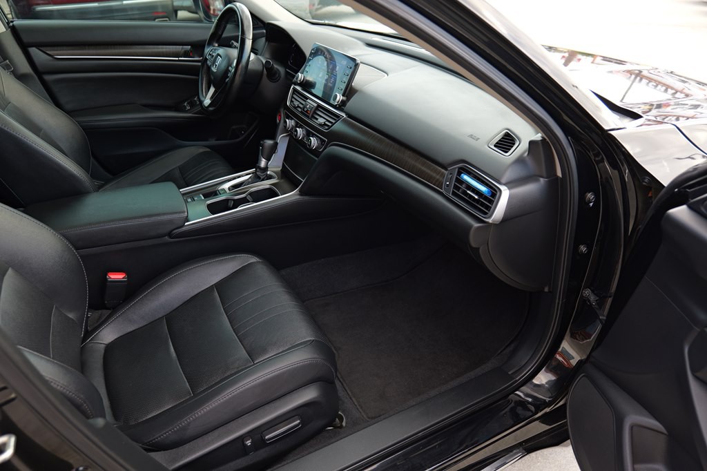 2020 Honda Accord Image 25