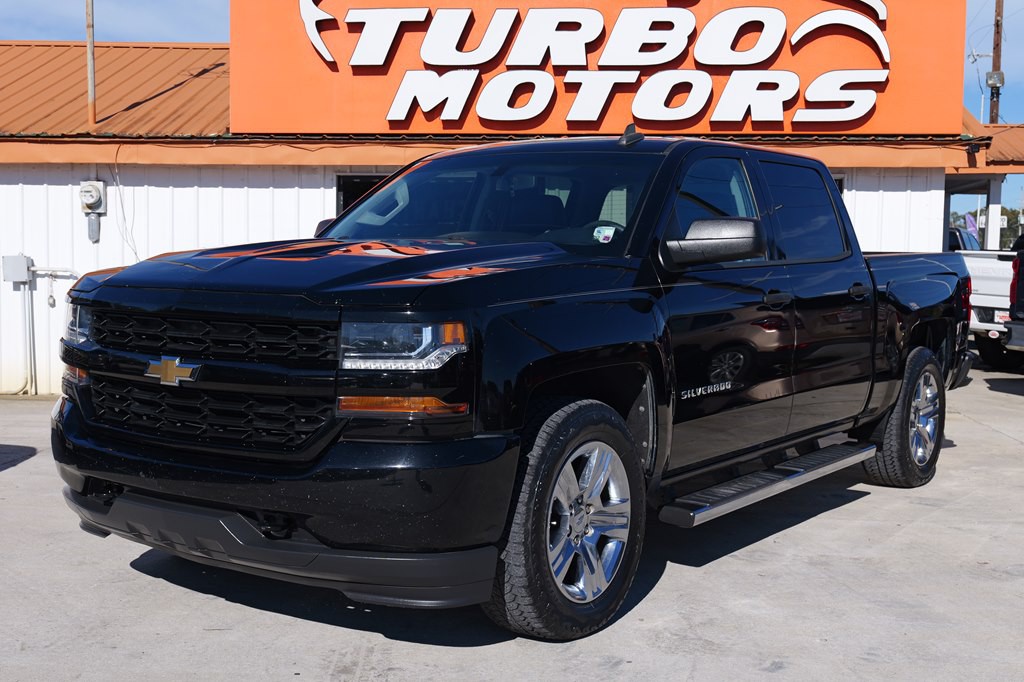 2018 Chevrolet Silverado 1500 Image 1