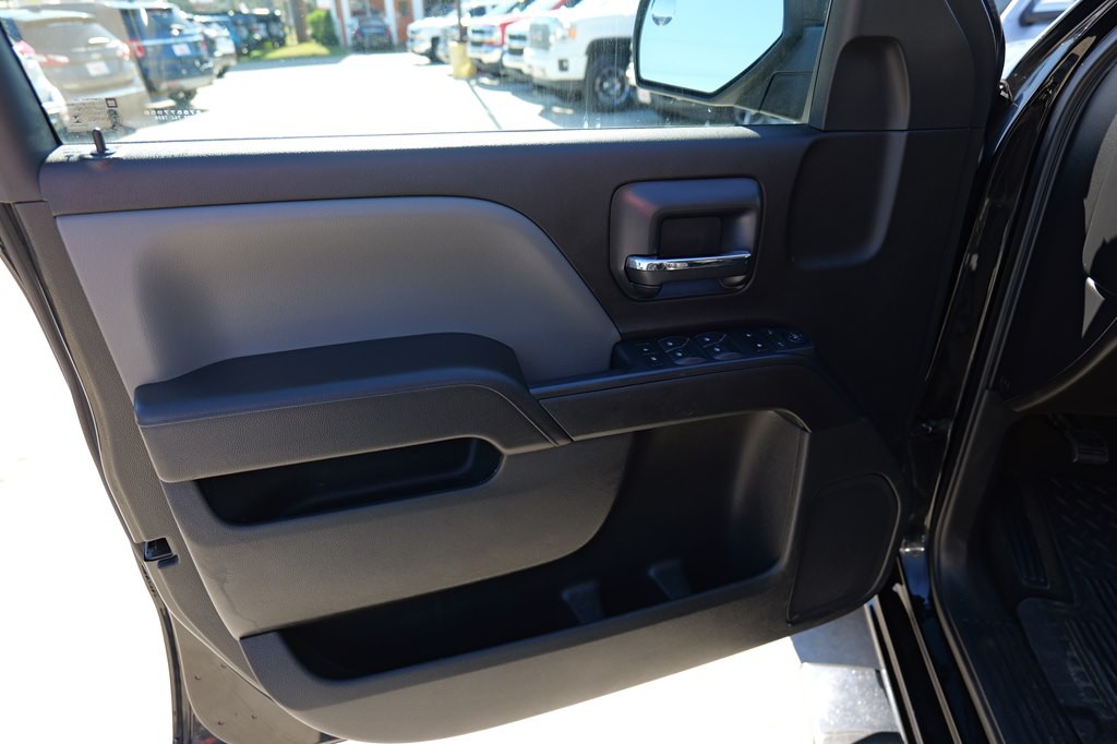 2018 Chevrolet Silverado 1500 Image 11