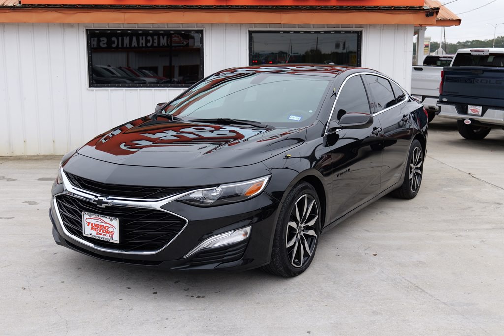 2022 Chevrolet Malibu Image 2