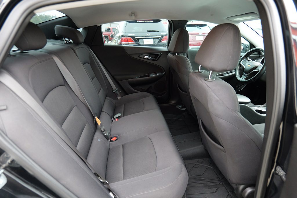 2022 Chevrolet Malibu Image 21