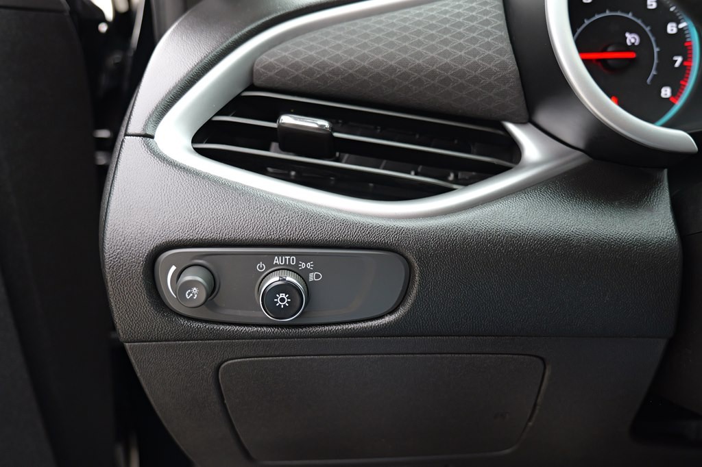 2022 Chevrolet Malibu Image 42