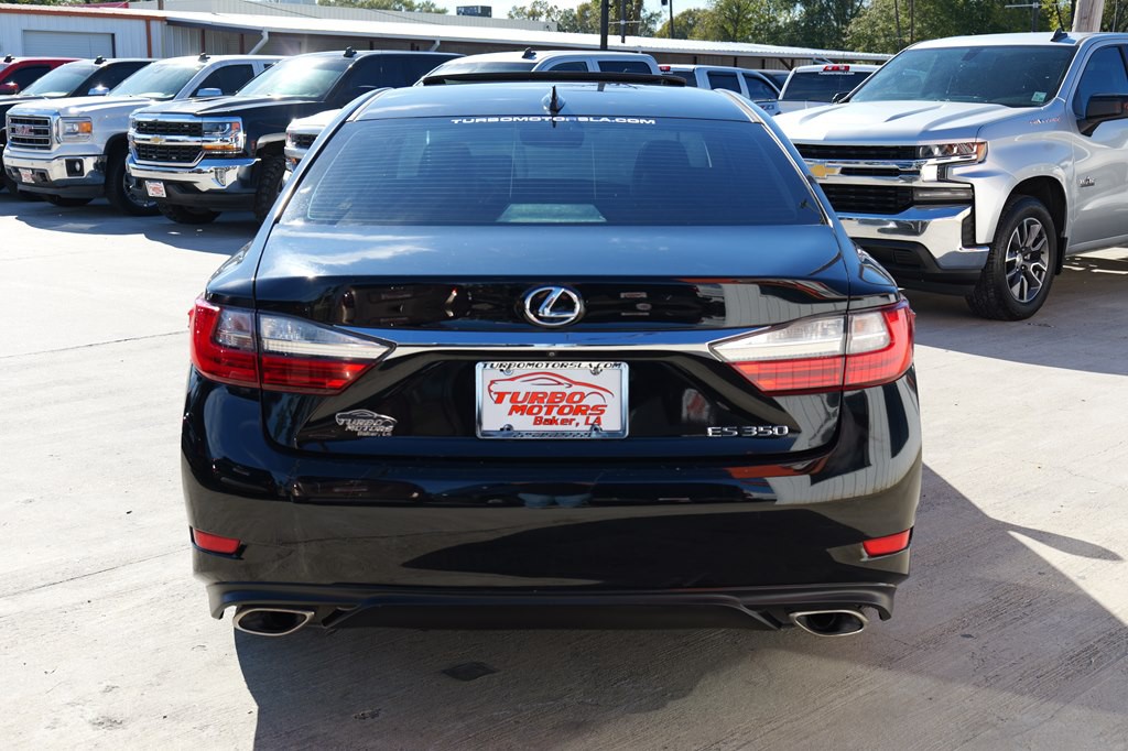 2017 Lexus ES Image 6