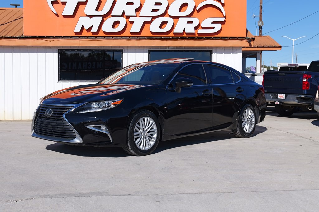 2017 Lexus ES Image 10