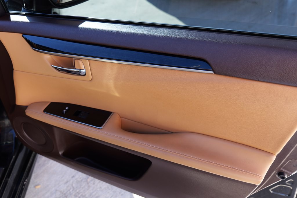 2017 Lexus ES Image 26