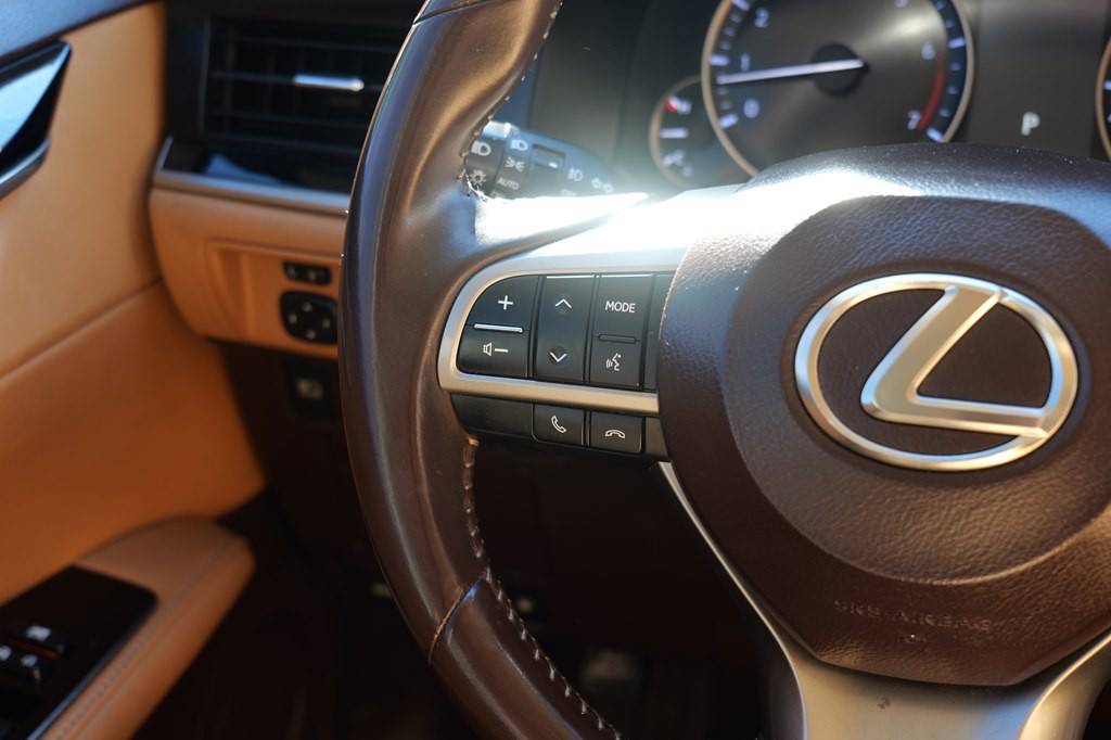 2017 Lexus ES Image 33