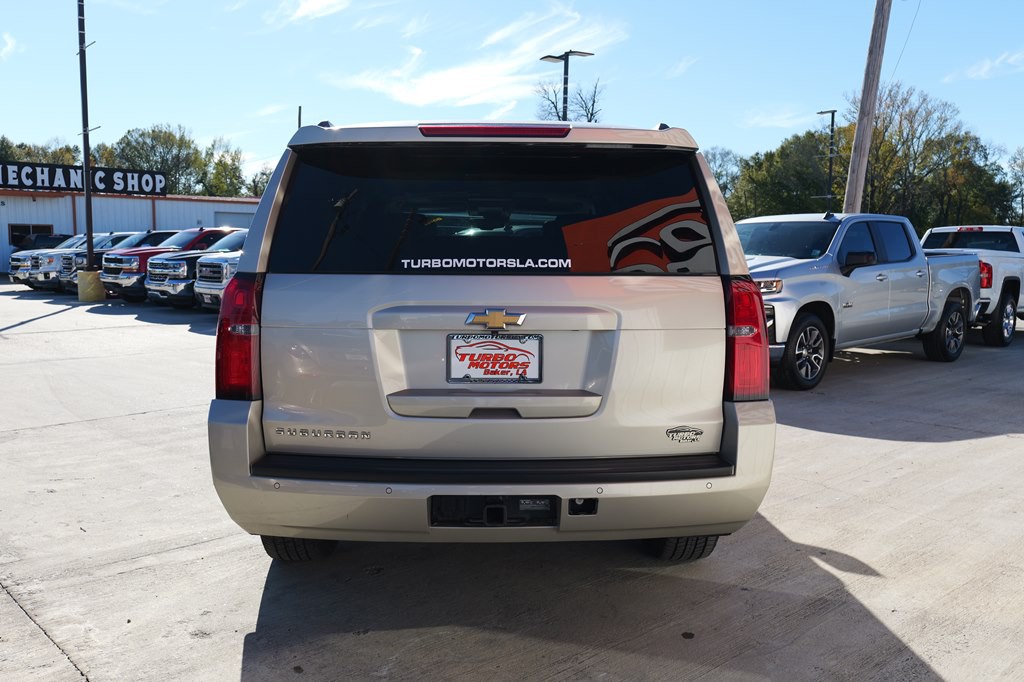 2017 Chevrolet Suburban Image 6