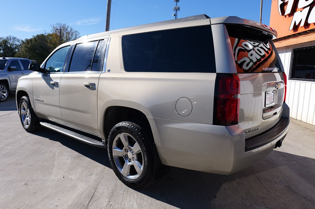 2017 Chevrolet Suburban Image 7