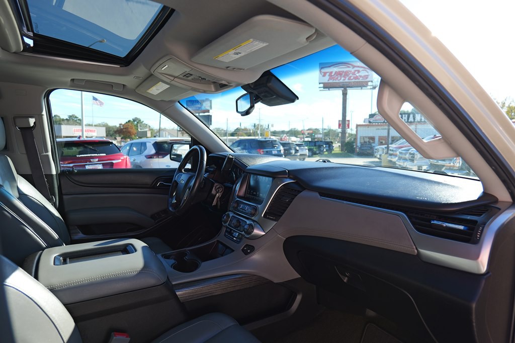 2017 Chevrolet Suburban Image 31