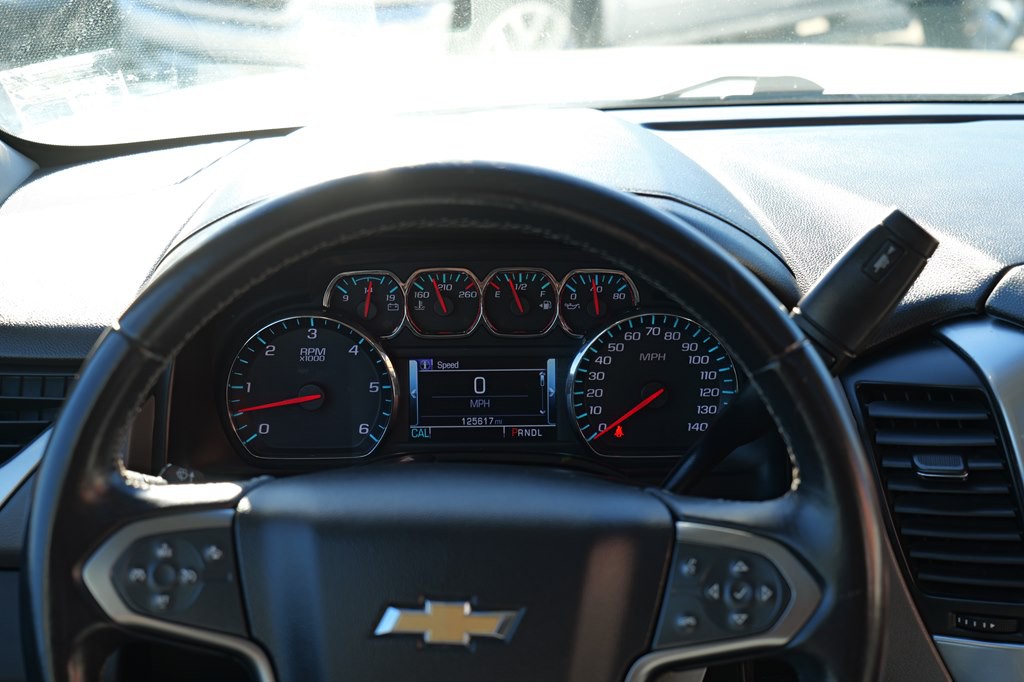 2017 Chevrolet Suburban Image 38
