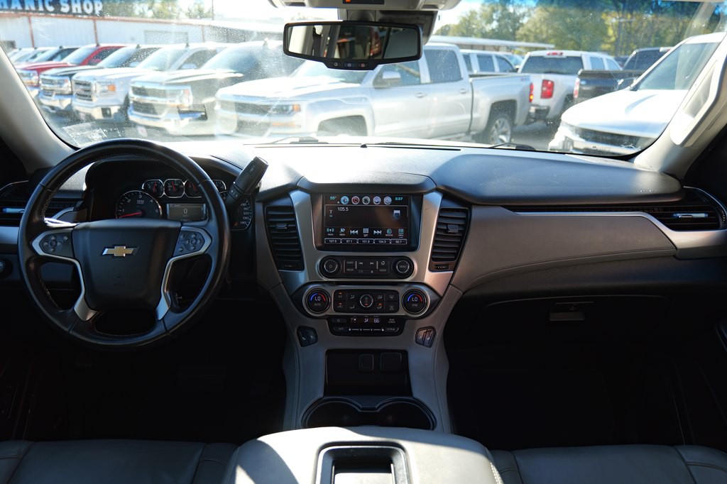 2017 Chevrolet Suburban Image 40