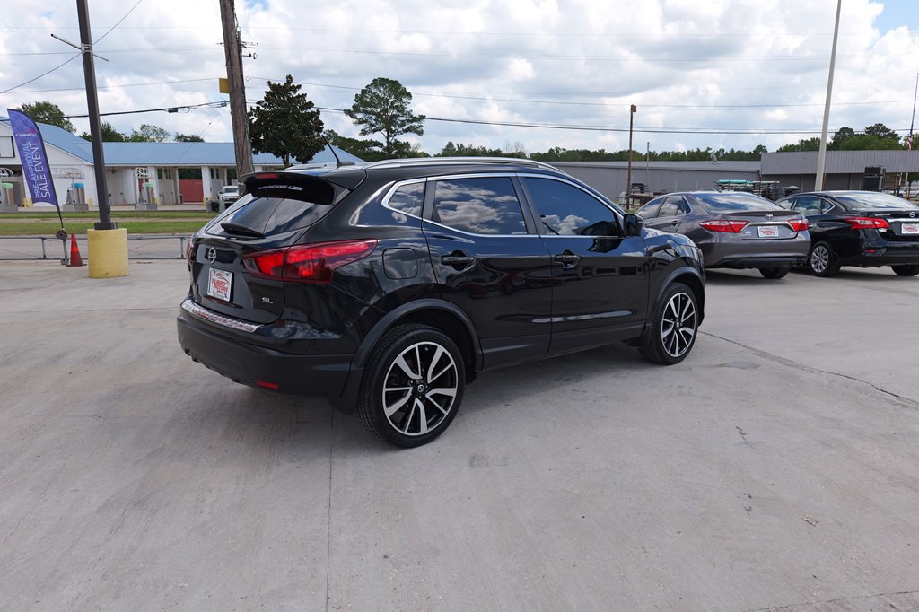 2017 Nissan Rogue Image 9