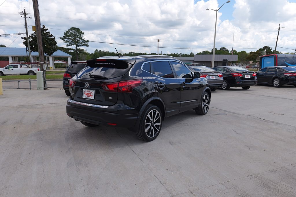2017 Nissan Rogue Image 10