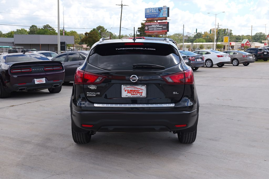 2017 Nissan Rogue Image 12