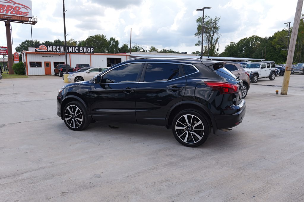 2017 Nissan Rogue Image 19