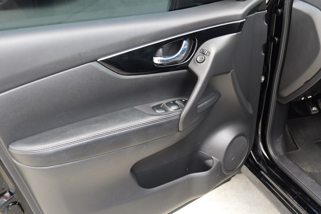 2017 Nissan Rogue Image 28