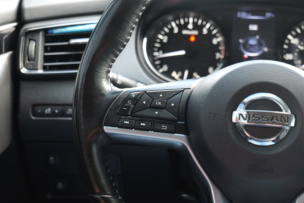 2017 Nissan Rogue Image 35