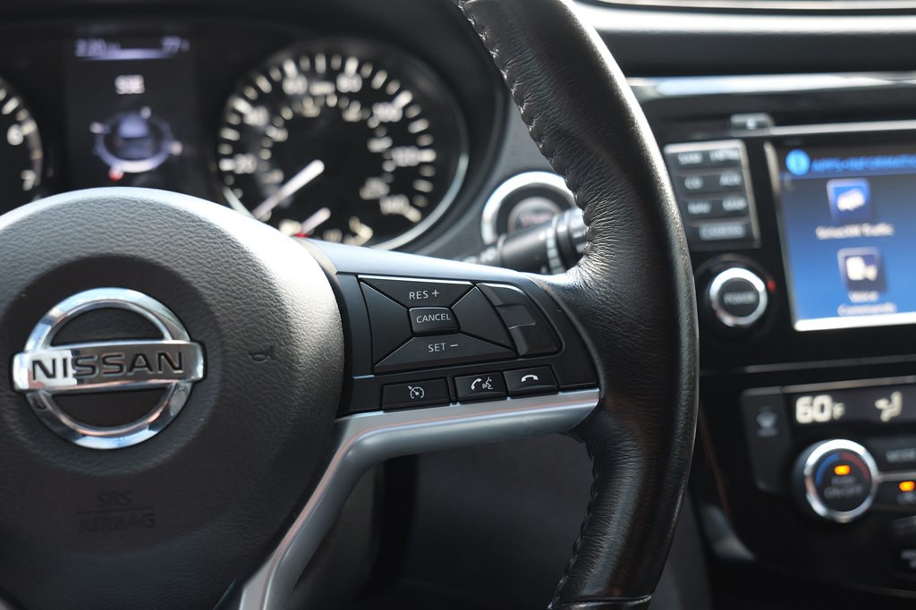 2017 Nissan Rogue Image 36