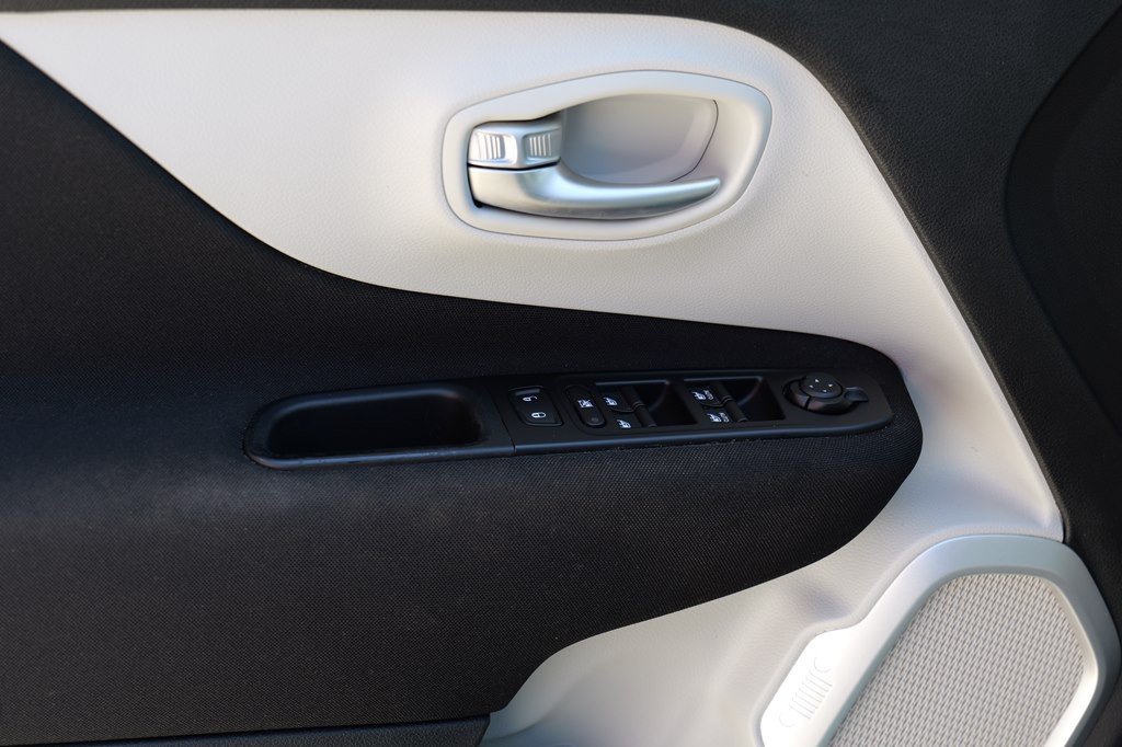 2021 Jeep Renegade Image 22