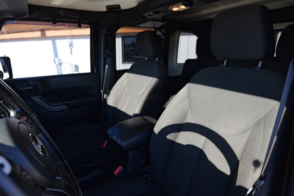 2017 Jeep Wrangler Unlimited Image 14