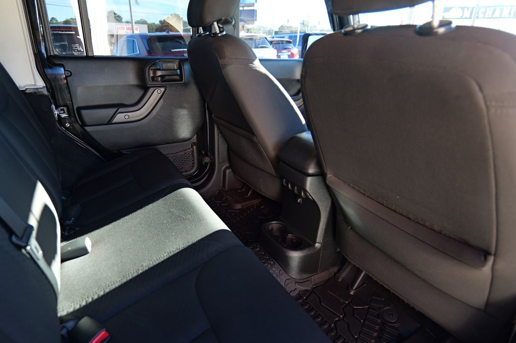 2017 Jeep Wrangler Unlimited Image 23